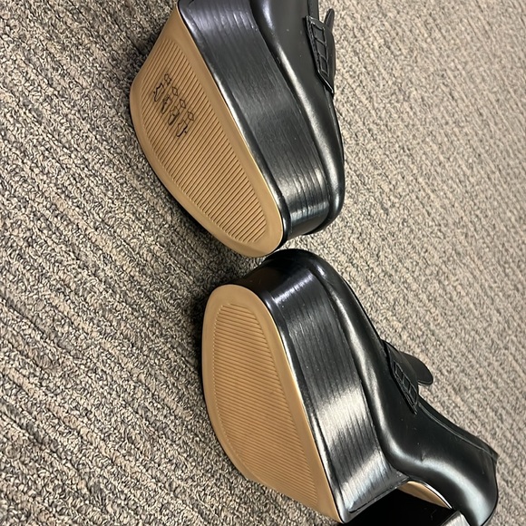 Michael Michael Kors black platform loafer - Picture 4 of 5